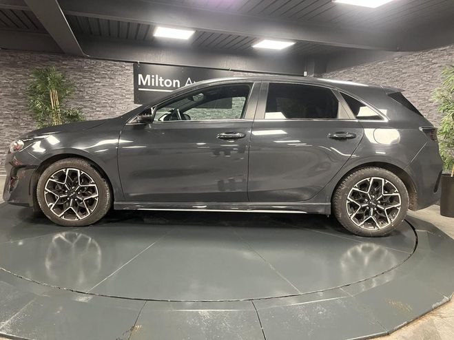Kia Ceed d D Ceed 1.6 CRDi MHEV - 136 - BV DCT -  GRIS de 2023