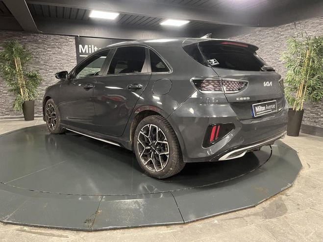 Kia Ceed d D Ceed 1.6 CRDi MHEV - 136 - BV DCT -  GRIS de 2023