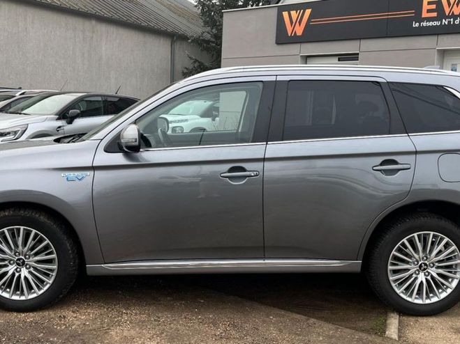 Mitsubishi Outlander 2.4 240H 135 TWIN-MOTOR PHEV HYBRID 13.8 Gris de 2019