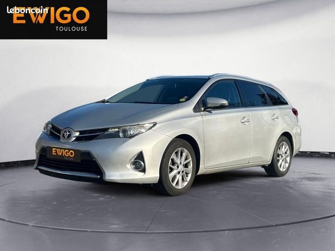 Toyota Auris Touring Sports TOURING-SPORTS 2.0 D4D 12 Gris de 2014