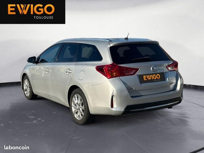 Toyota Auris Touring Sports TOURING-SPORTS 2.0 D4D 12 Gris de 2014