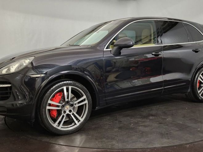 Porsche Cayenne Turbo Noir de 2011