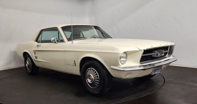 Ford Mustang  Blanc de 1967