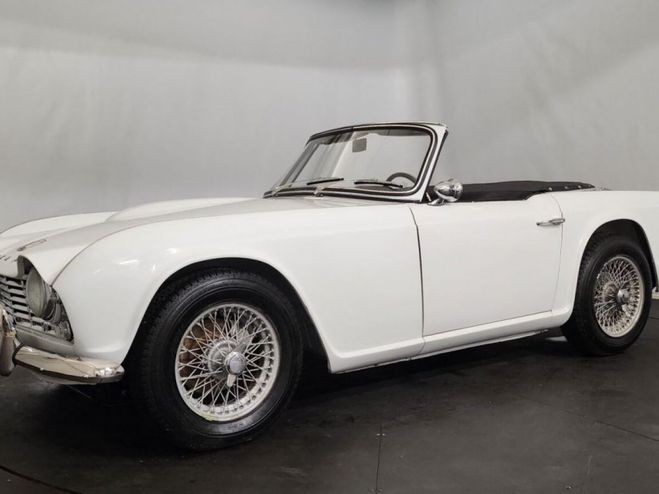 Triumph TR4 overdrive Blanc de 1962