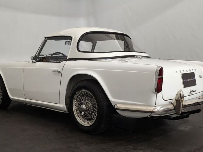 Triumph TR4 overdrive Blanc de 1962