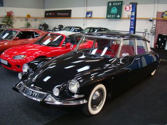  Voir détails -Citroen DS  à Arnage (72)