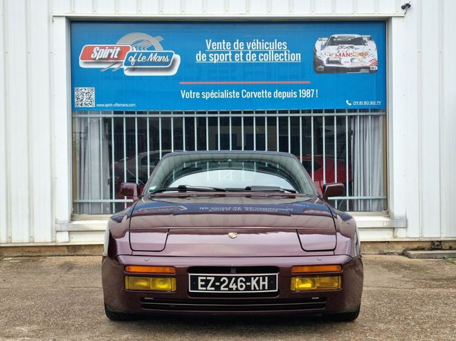 Porsche 944 Turbo Bordeaux de 1986