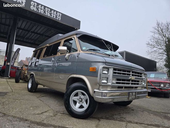 Chevrolet Chevy Van G20 6 places 5.0 V8 305CI Dor de 1985