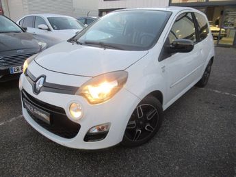  Voir détails -Renault Twingo II 1.2 LEV 16v 75 eco2 SL Limited à Aubire (63)