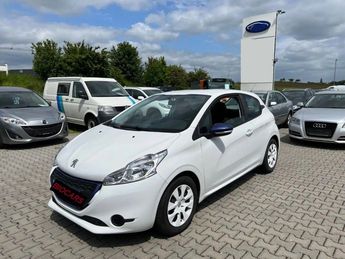  Voir détails -Peugeot 208 1.0 LIKE à Calais (62)