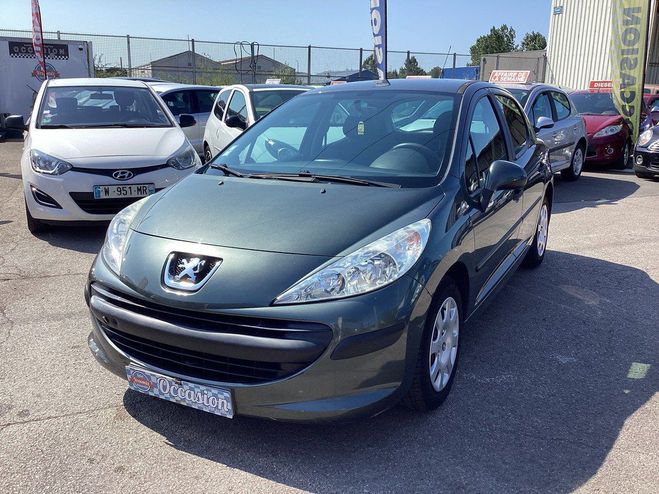 Peugeot 207 1.4 HDI Tendance Excellent Etat Carnet G Gris de 2010