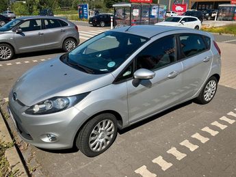  Voir détails -Ford Fiesta 1.4 TDCI Trend à Calais (62)