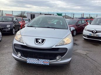  Voir détails -Peugeot 207 1.4 Urban Move à Calais (62)