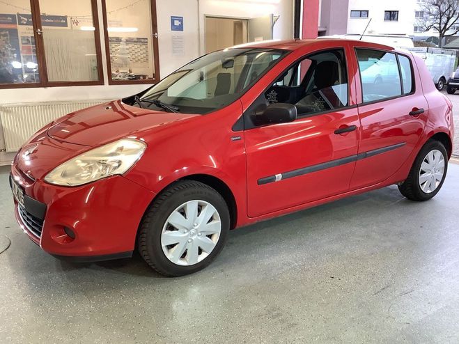 Renault Clio 1.2 YAHOO Rouge Laqu de 2011