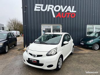  Voir détails -Toyota Aygo 1.0 VVT-i 68ch Confort MMT 5p à Fontenay-sur-Eure (28)