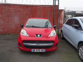  Voir détails -Peugeot 107 1.0 12V URBAN EURO5 3P à Villefranche-sur-Sane (69)