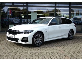  Voir détails -BMW Serie 3 330e xDrive M Sport Pano/Tete haute à Montfermeil (93)