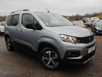  Voir détails -Peugeot Rifter 1L5 BLUEHDI 130CV GT LINE SPORT BOITE 6V à Xertigny (88)