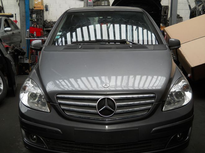 Mercedes Classe B 180cdi grise de 2011