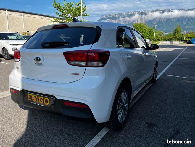 Kia Rio 1.0 T-GDI 120 CH DESIGN DCT 7 1ERE MAIN  Blanc de 2019
