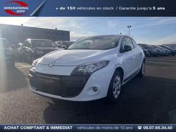  Voir détails -Renault Megane 1.6 16V 110CH à Auneau (28)