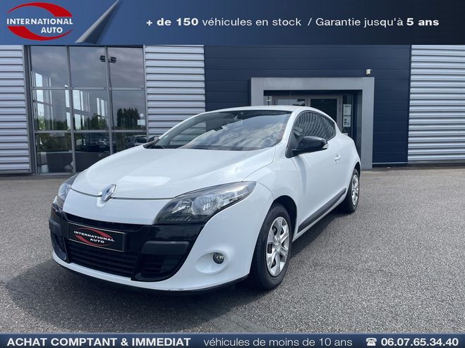Renault Megane 1.6 16V 110CH BLANC  de 2011