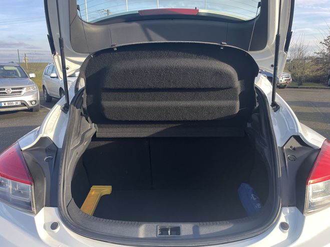 Renault Megane 1.6 16V 110CH BLANC  de 2011