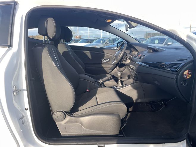Renault Megane 1.6 16V 110CH BLANC  de 2011