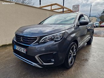  Voir détails -Peugeot 5008 essence 130ch s&s allure 96000km 7places à Argenteuil (95)