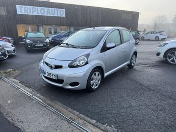  Voir détails -Toyota Aygo 1.0 VVT-i Confort + Clim à Brive-la-Gaillarde (19)