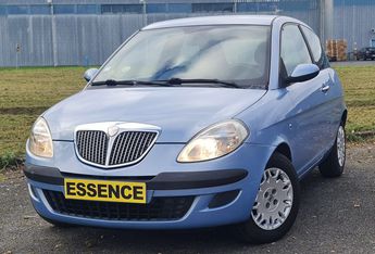  Voir détails -Lancia Ypsilon IV - Essence 16V 80ch (5 cv) BVM5 Bleu c à Thiers (63)