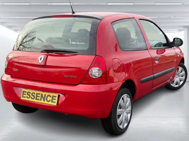 Renault Clio II Campus II - 1.2i 8V 60ch (4 cv) BVM5  Rouge de 2011
