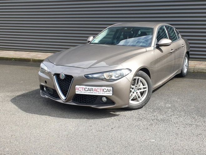 Alfa romeo Giulia II 2.2 136 BASIS BV6 Bronze Mtallis de 2016