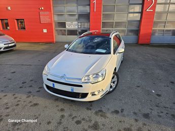  Voir détails -Citroen C5 TOURER 1.6 HDI115 FAP MILLENIUM + II à  Les Essarts (85)