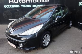  Voir détails -Peugeot 207 1.4 VTi 16V 95ch Trendy à Porcheville (78)
