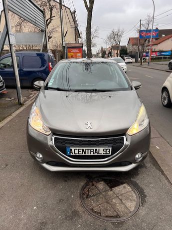  Voir détails -Peugeot 208 1.6 E-HDI FAP ALLURE 5P à Sevran (93)