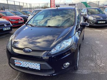  Voir détails -Ford Fiesta 1.4 TDCI Titanium à Calais (62)