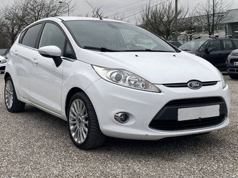  Voir détails -Ford Fiesta IV 1.4 TDCi 70ch FAP Titanium 5p à Roncq (59)