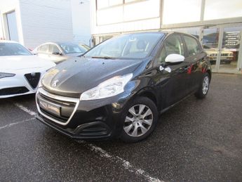  Voir détails -Peugeot 208 1.2 82ch SetS BVM5 LIKE à Aubire (63)