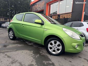  Voir détails -Hyundai I20 1.4 CRDI75 PACK CONFORT ESP 3P à Morsang-sur-Orge (91)