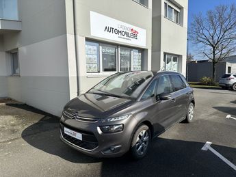  Voir détails -Citroen C4 Picasso II 1.6 BlueHDi S&S 120 cv intensive à Vitr (35)