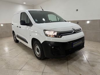  Voir détails -Citroen Berlingo 1.6 BLUEHDI 100CV SHINE TVA RECUP à  La Buisse (38)