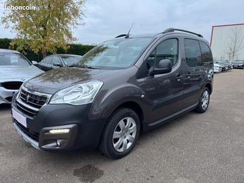  Voir détails -Peugeot Partner Tepee 1.2 110 CH Outdoor MOTEUR NEUF à Monteau (89)