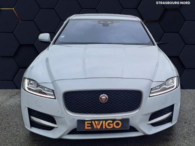 Jaguar XF 2.0 D 180ch R-SPORT BVA Blanc de 2016