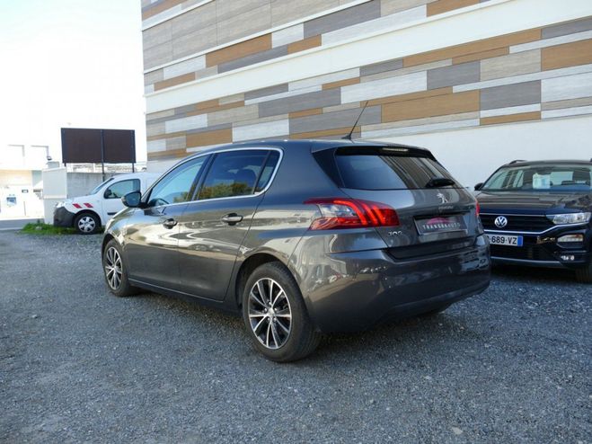 Peugeot 308 1.2 PureTech 110ch SS BVM5 Allure Gris de 2017