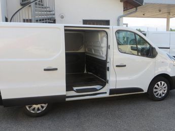  Voir détails -Renault Trafic 1.6 dci 120cv L1H1, 3 places. an 11/2017 à Chignin (73)