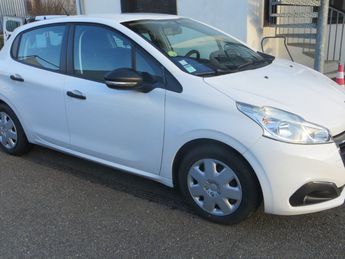  Voir détails -Peugeot 208 1.6 HDI 75 Cv BLUEHDI . 61000 KM ,1 re  à Chignin (73)