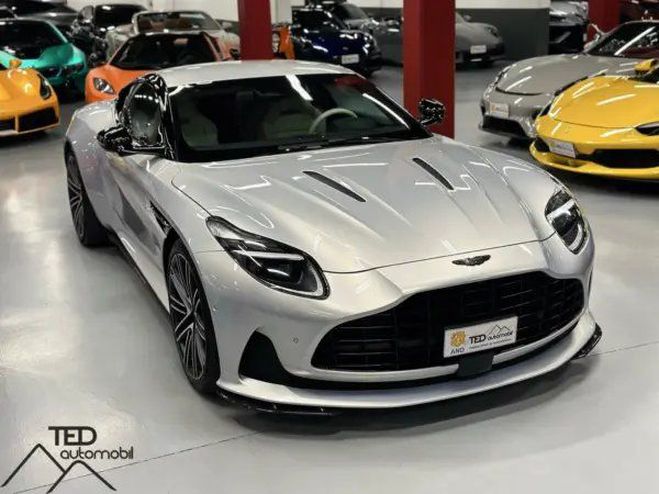 Aston martin DB12 680cv Pack Carbono  de 2023