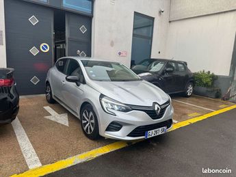  Voir détails -Renault Clio 1.6 E-Tech Hybride 145ch Evolution Histo à  Les Pavillons-sous-Bois (93)