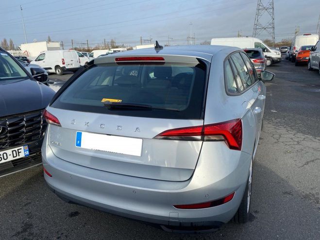Skoda Scala 1.6 TDI 116 BUSINESS DSG7 CAMERA GPS VIR GRIS CLAIR de 2021